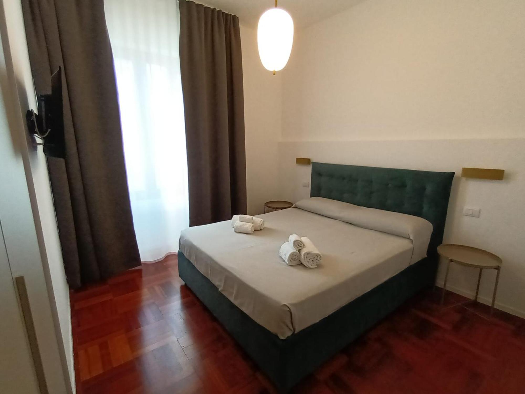 B&Bari, Via Crollalanza, Le Case Di Aurelia Guesthouse Exteriör bild